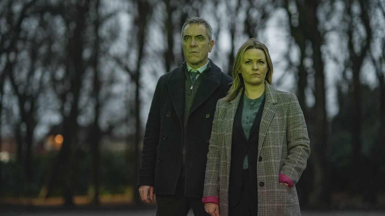 Stay Close (2022) Review 1
