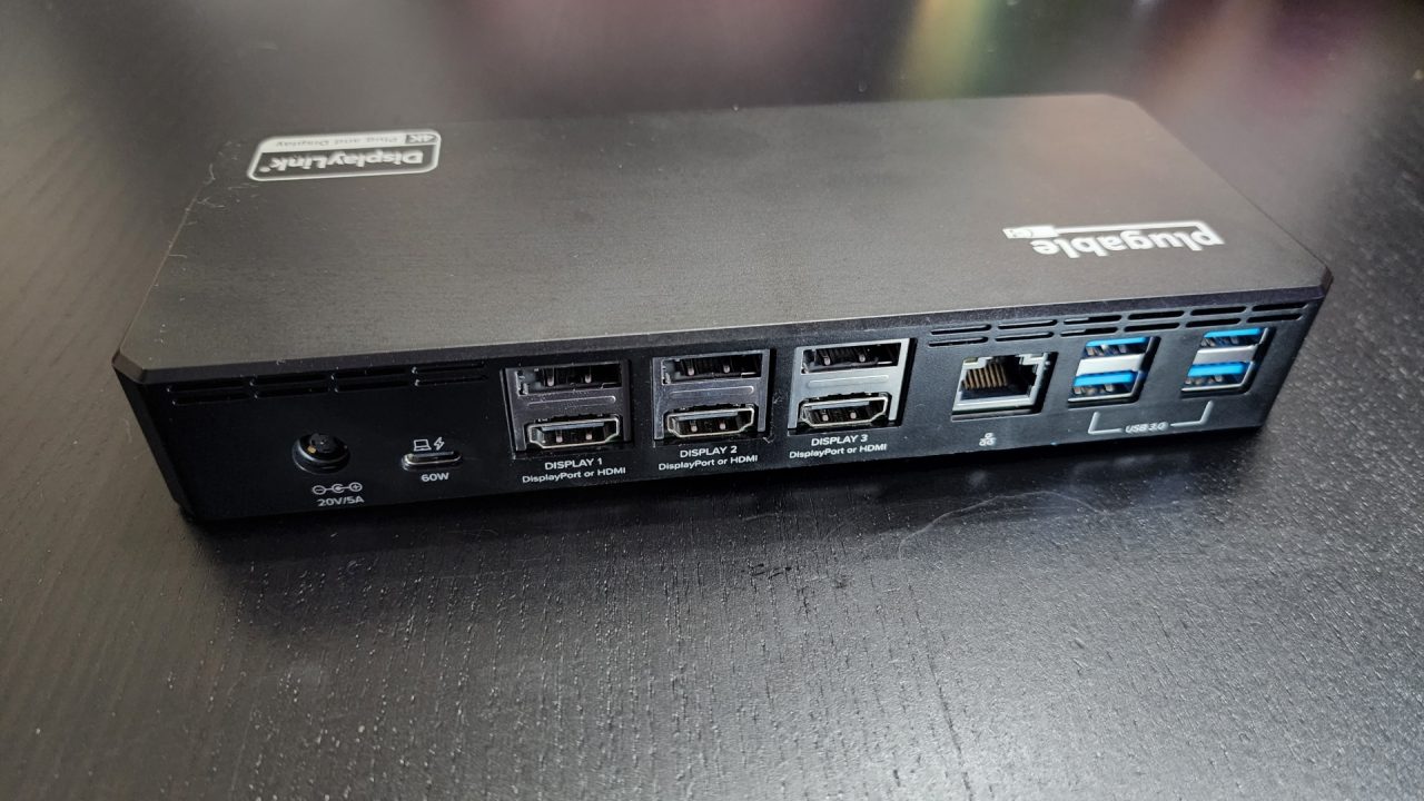 Plugable Triple 4K Horizontal Docking Station Review Plugable Triple 4K Horizontal Docking Station 2