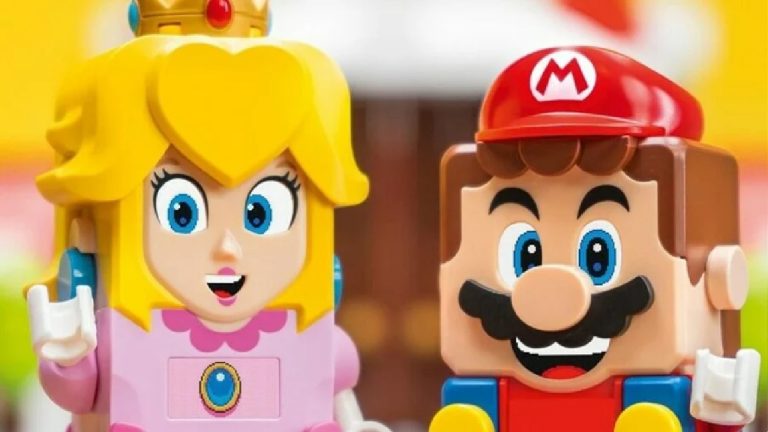 On MAR10 Day LEGO Announces LEGO Peach and Castle Play Set for August 1st