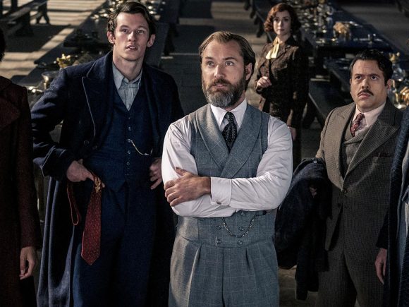 Fantastic Beasts: The Secrets of Dumbledore (2022) Review 1