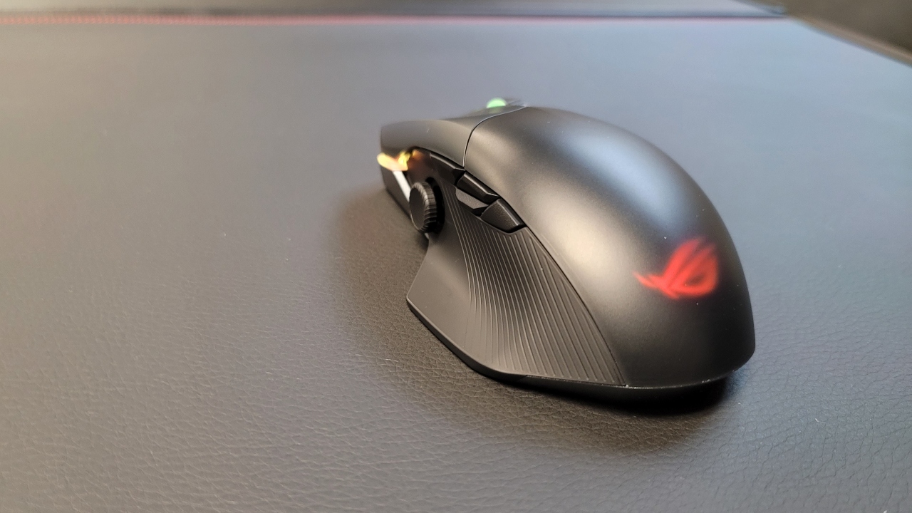 Rog Chakram X Wireless Mouse Review 3