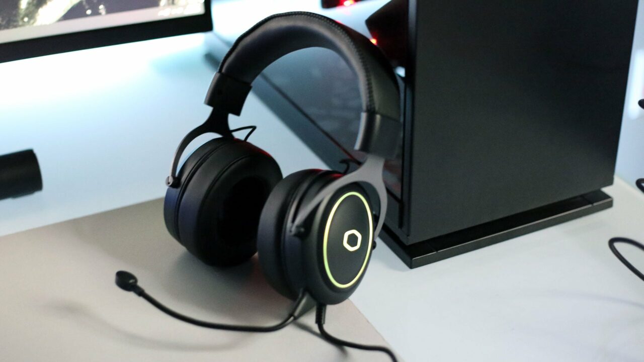Cooler Master CH331 Gaming Headset Review 1