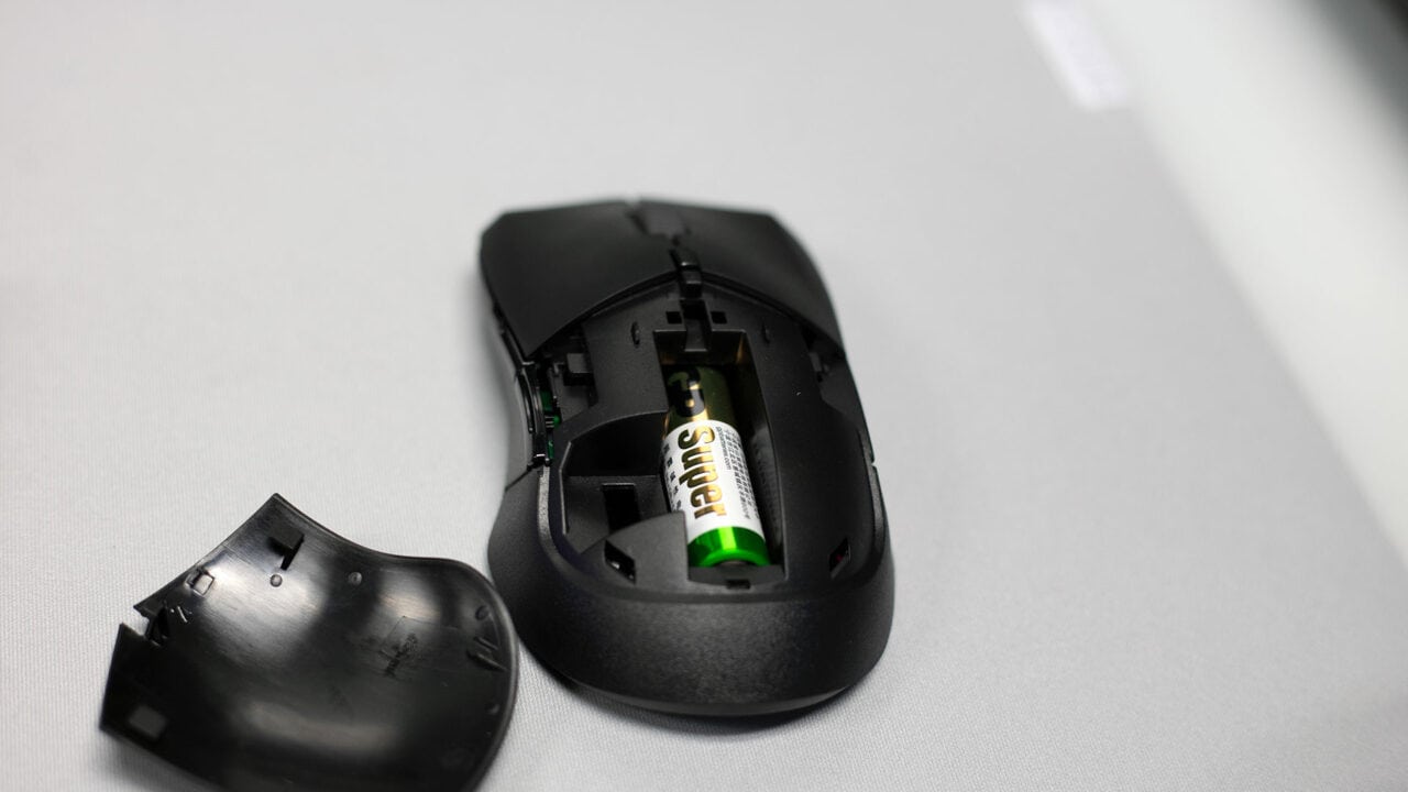 Cooler Master MM311 Wireless Gaming Mouse Review 2