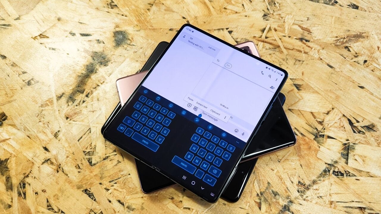 Samsung Galaxy Z Fold4 Smartphone Review