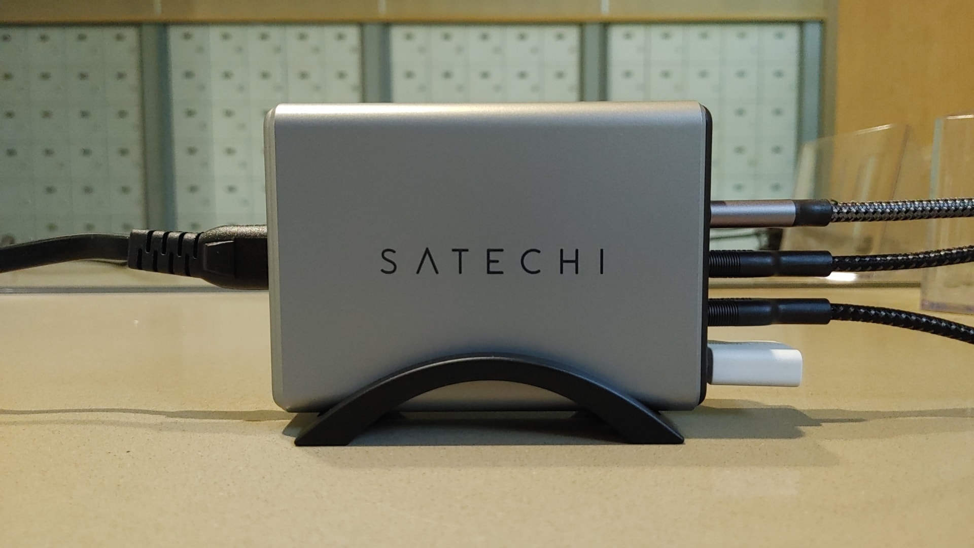 Satechi ST-UC165GM 165W USB-C 4 Port PD GAN Charger Review