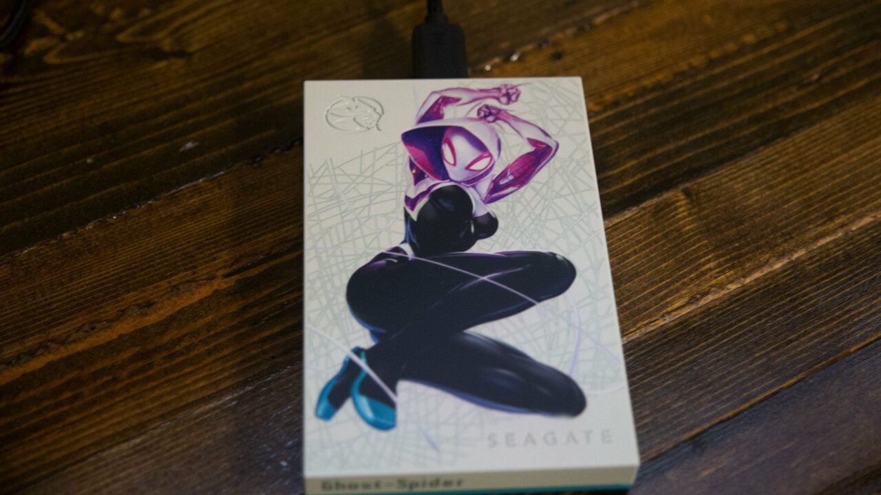 seagate-firecuda-external-hard-drive-ghost-spider-special-edition-review 116811