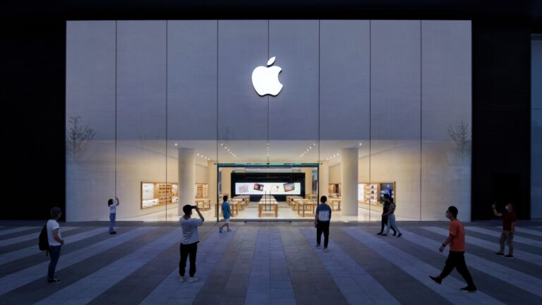 Apple Will Reportedly Begin Producing MacBooks in Vietnam in 2023, Shifting From China