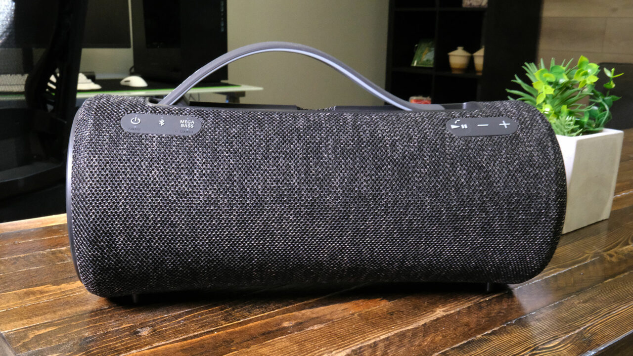 cgm recommends holiday gifts for tech lovers 2022 019808