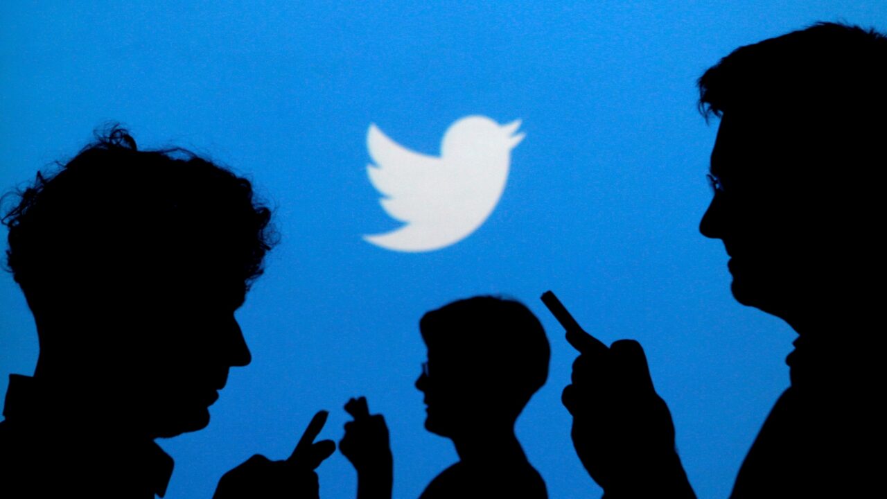 Latest Twitter Poll Says Elon Musk Should Step Down As Head 3