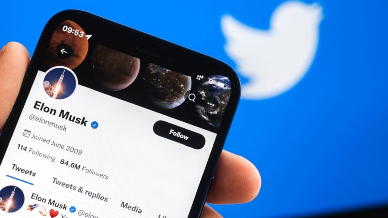 Latest Twitter Poll Says Elon Musk Should Step Down As Head 2