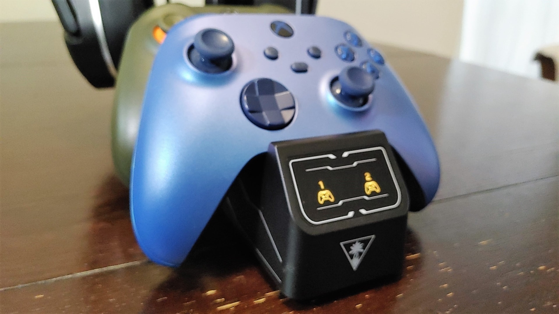 Turtle Beach Fuel Dual Controller Charging Station & Headset Stand for Xbox Review turtle beach fuel dual controller charging station headset stand for xbox review 632971