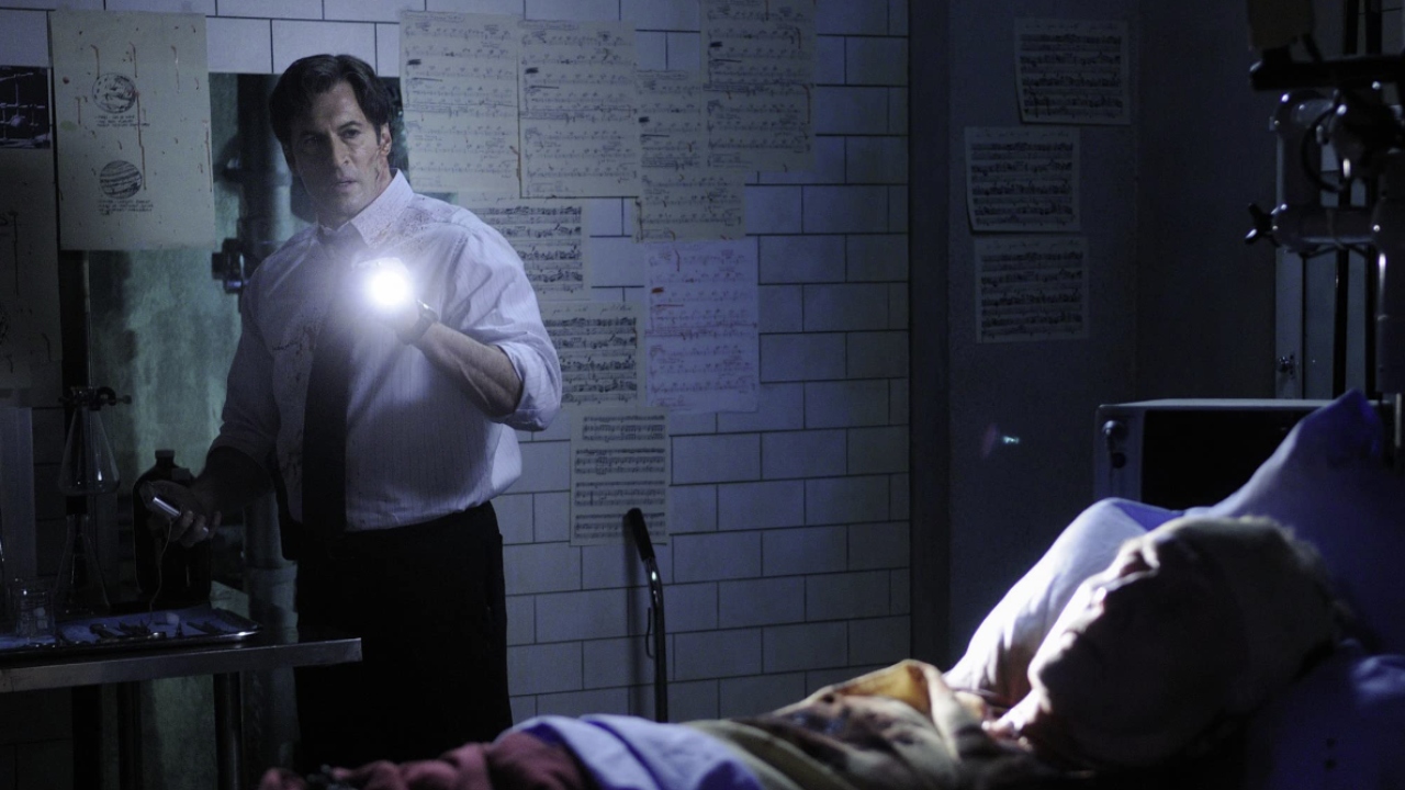 a chat with scott patterson ahead of sullivans crossing premiere 23032303