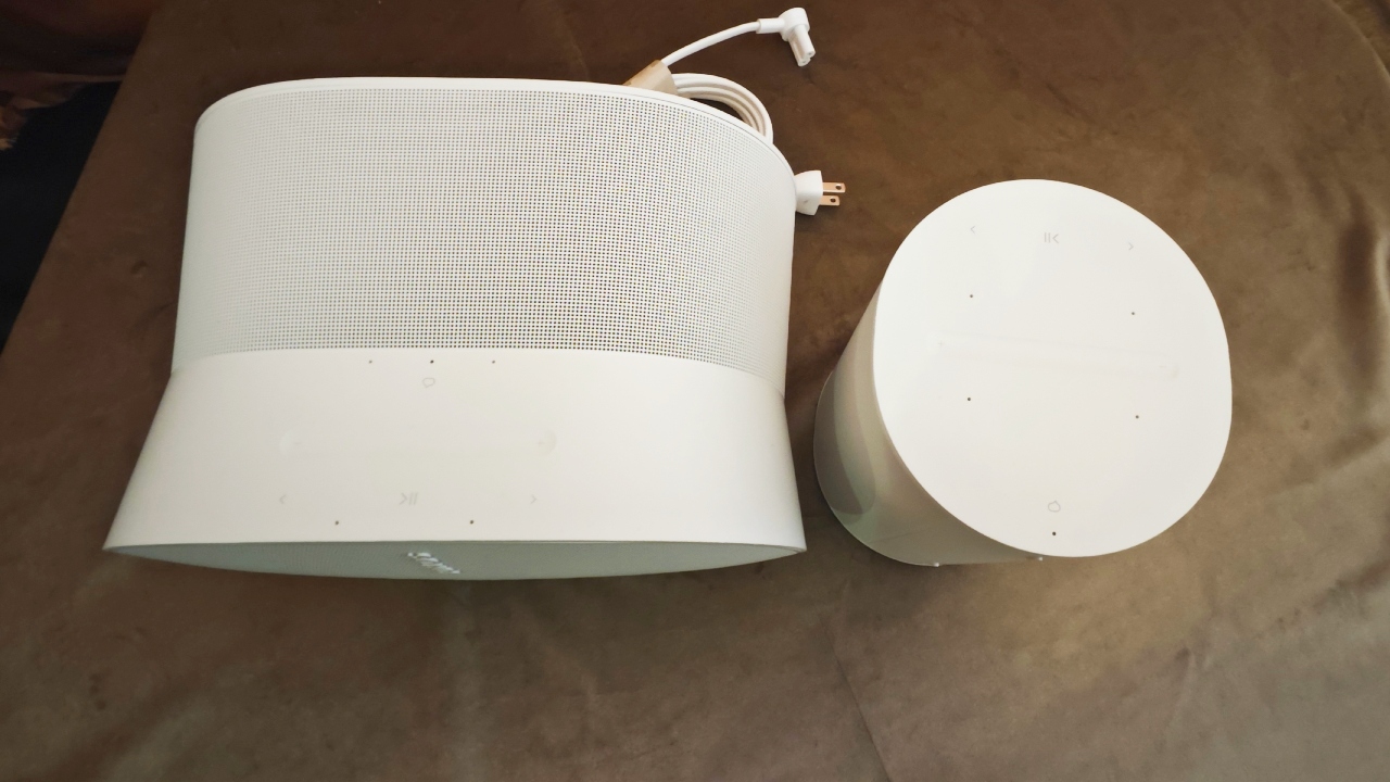 Sonos Era 300 Era 100 Speakers Deliver A New Era Of Sound 23030103 8