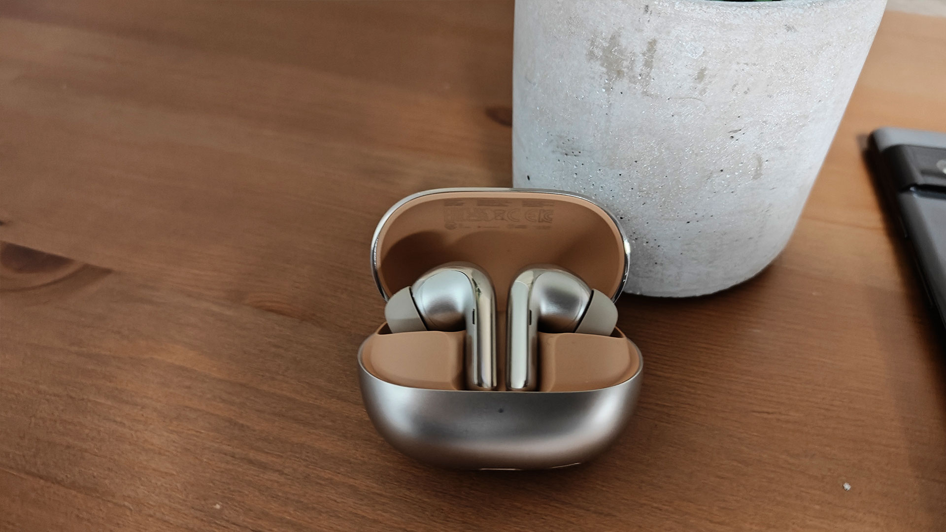 Xiaomi Buds 4 Pro Earbuds Review Stellar Sound Or Overhyped Ear Gear 23040704 5
