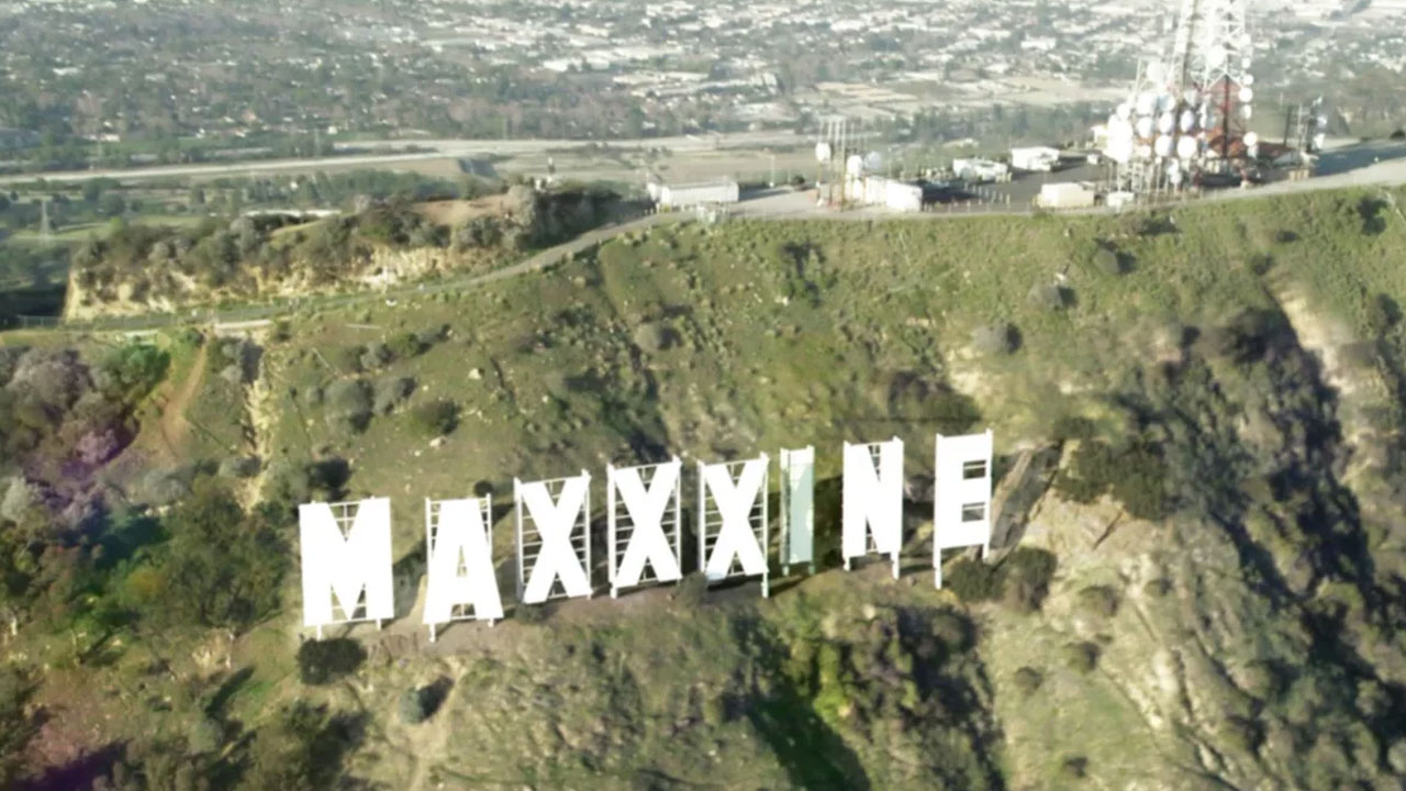 A24 Give A First Look At Ti West'S Maxxxine Maxxxine2