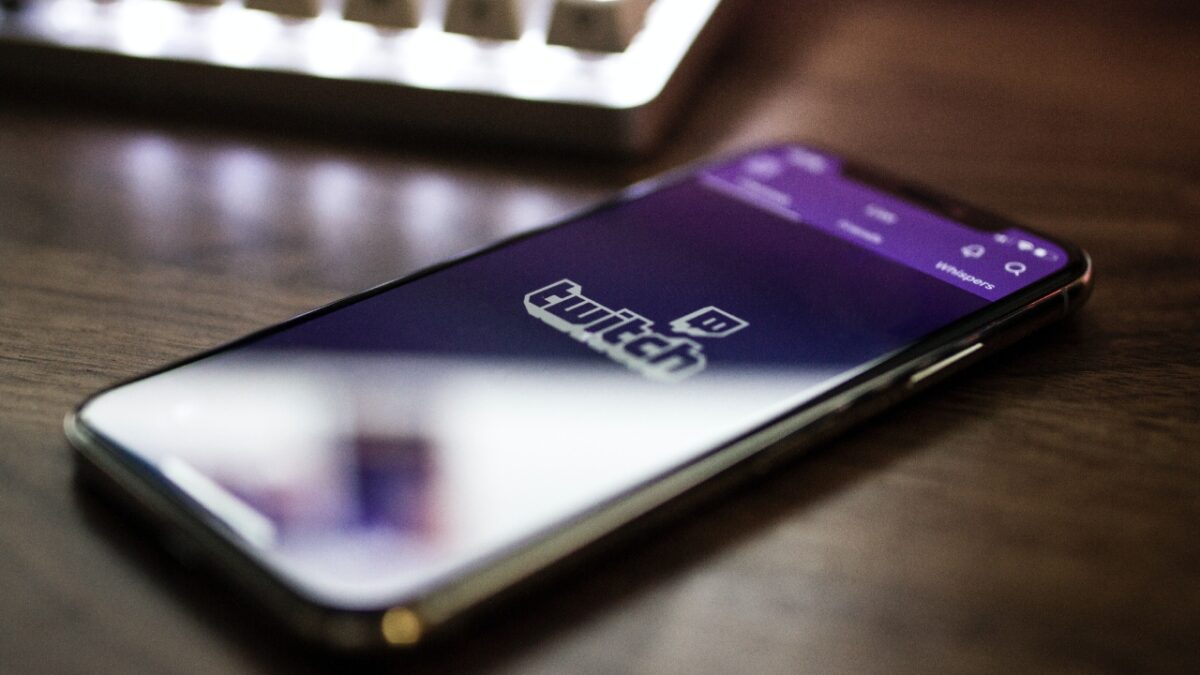 becoming-a-gaming-streamer-a-guide-to-twitch-streaming-success-