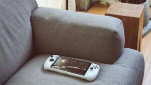 AYANEO KUN: The First Windows Handheld With Touchpads 1