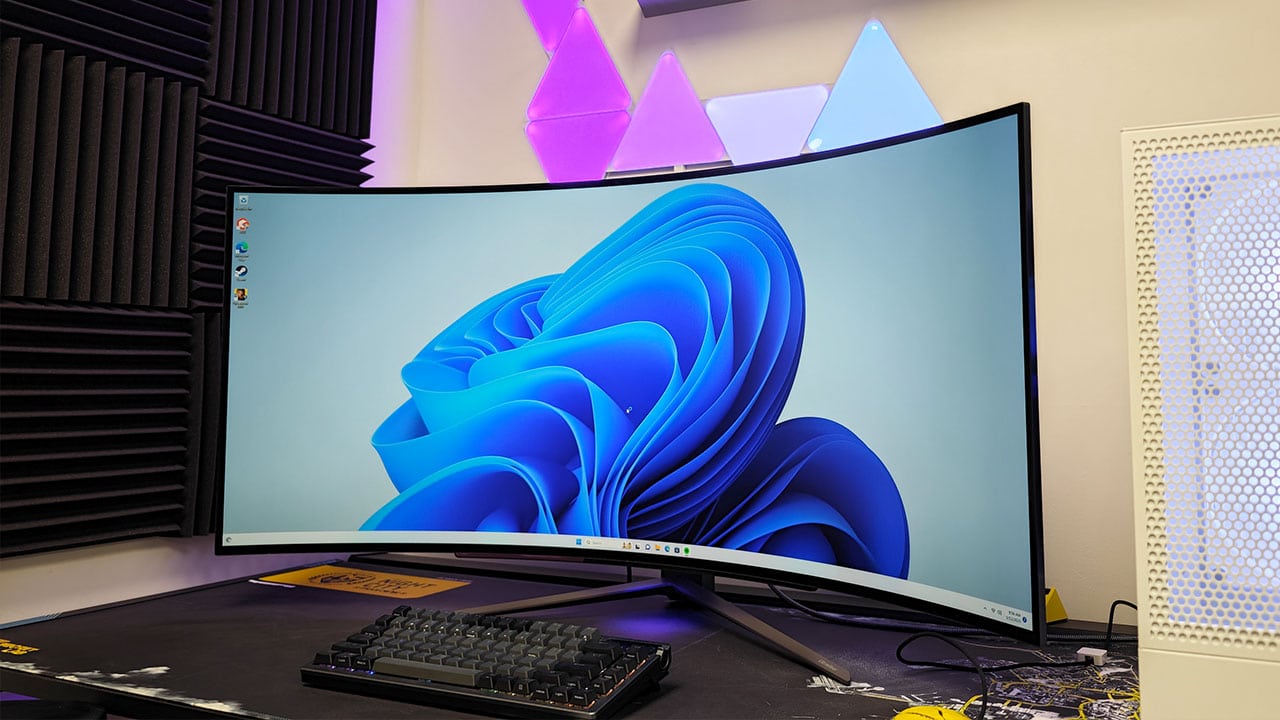 LG UltraGear 45GR95QE 45" Monitor Review