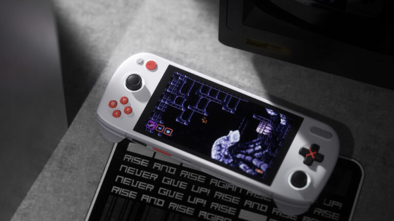 The New Handheld PC AYANEO KUN Is Revealed & It’s Hitting Crowd Funding