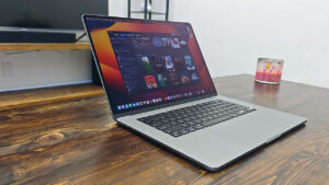 Apple MacBook Air (2023)