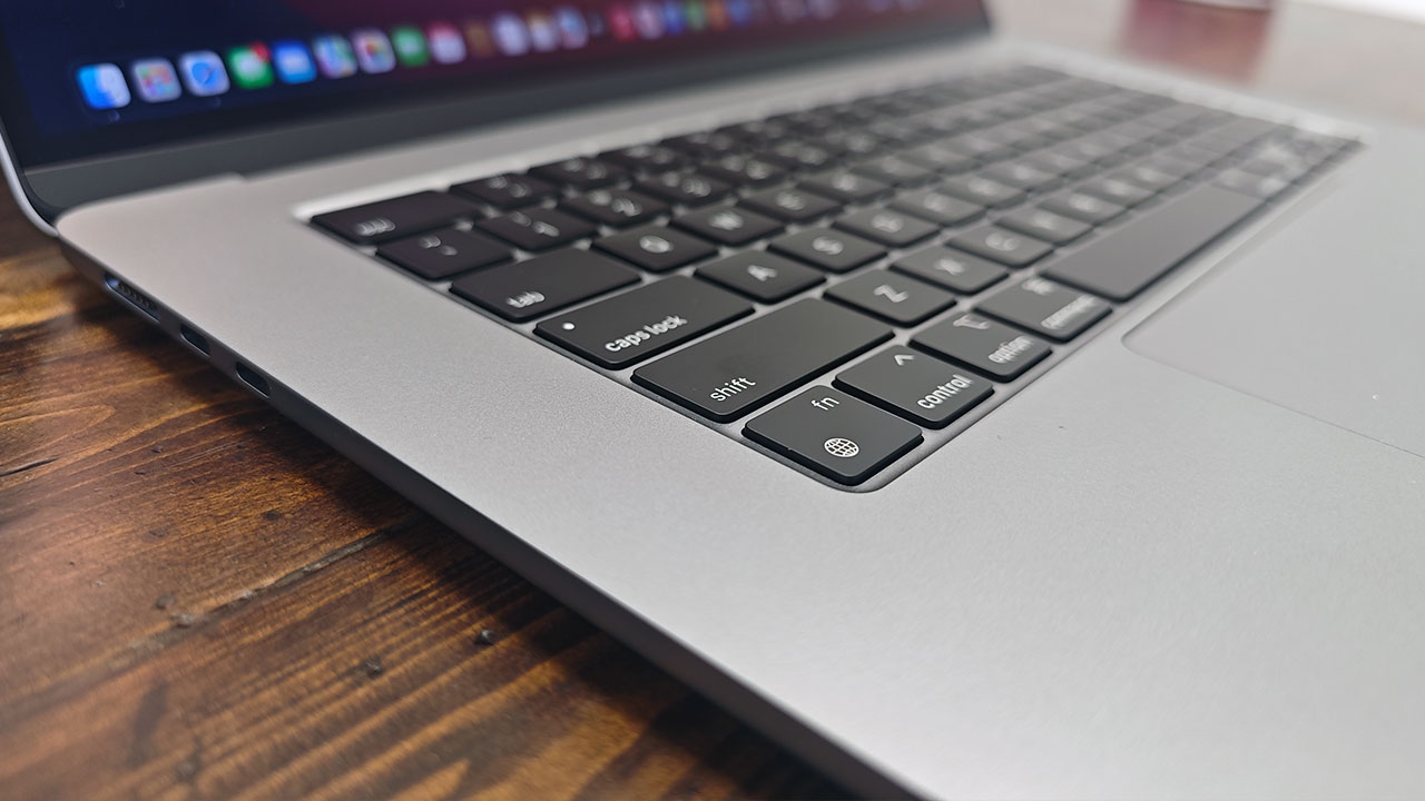 Apple Macbook Air (2023)