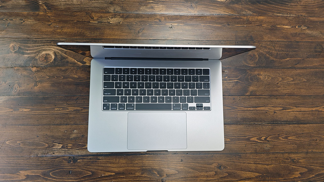 Apple Macbook Air (2023)