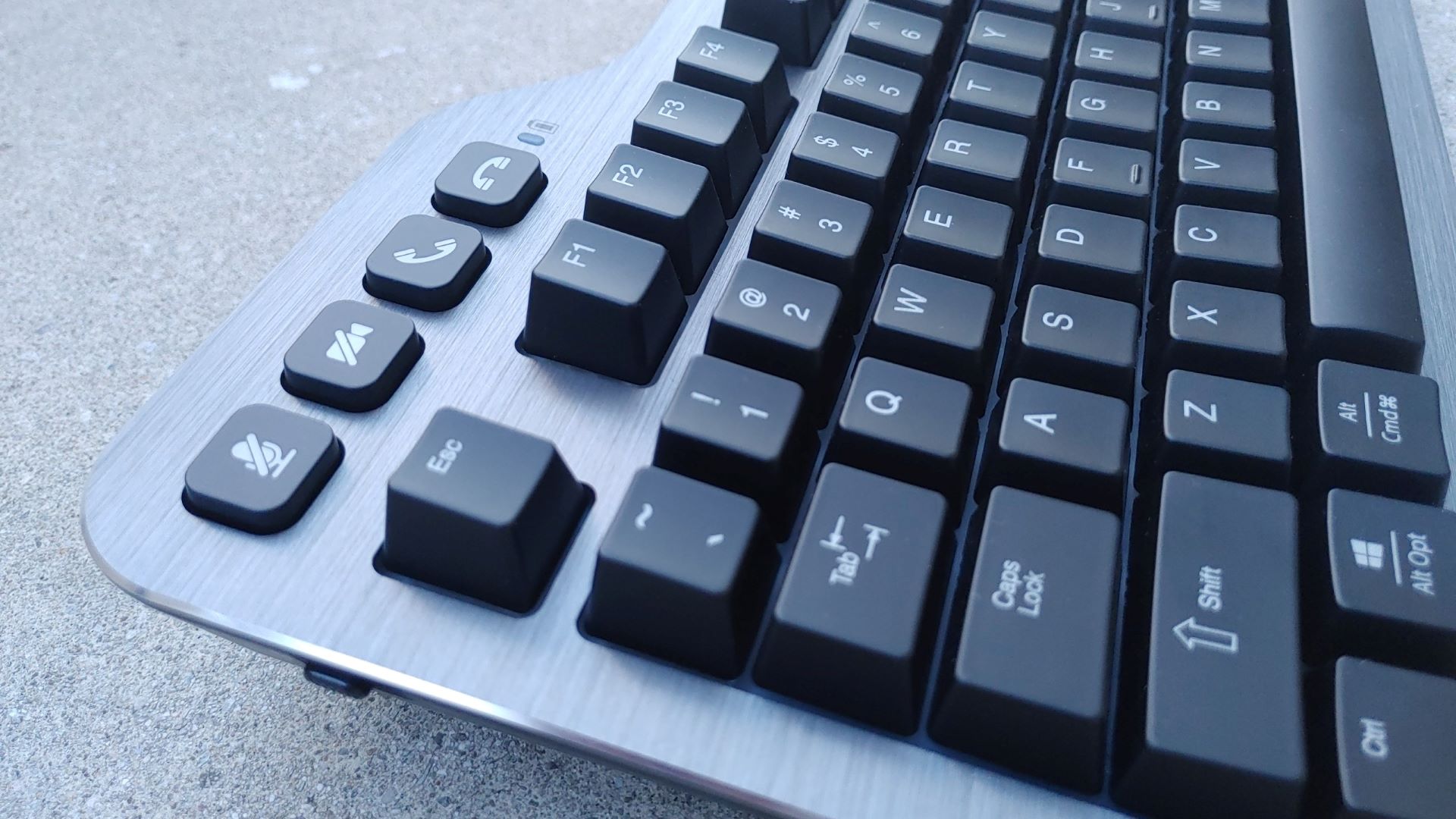 Kensington MK7500F QuietType Mechanical Keyboard Review