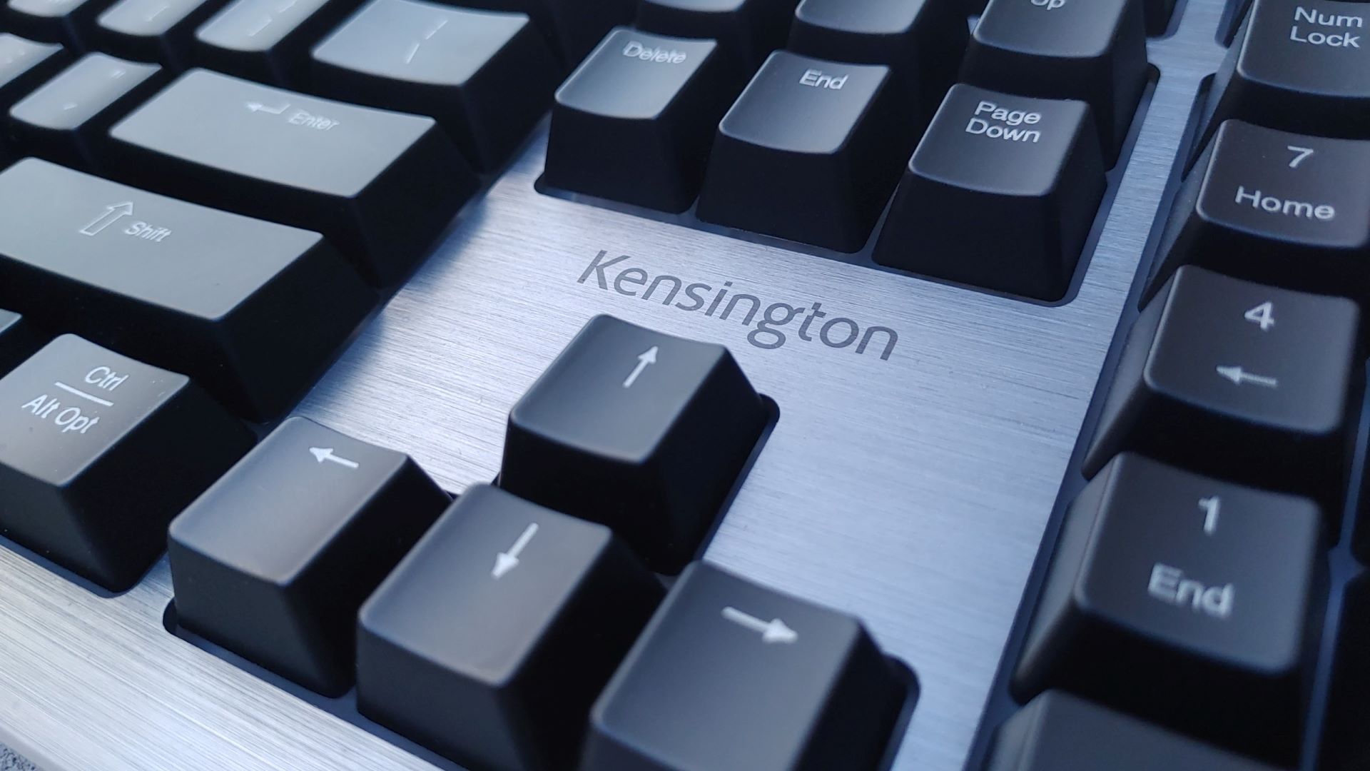 Kensington MK7500F QuietType Mechanical Keyboard Review
