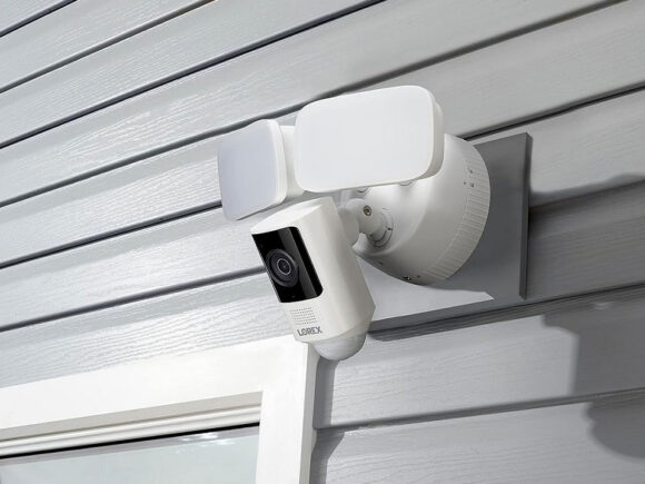 Lorex 2K Wired Floodlight Security Camera Review