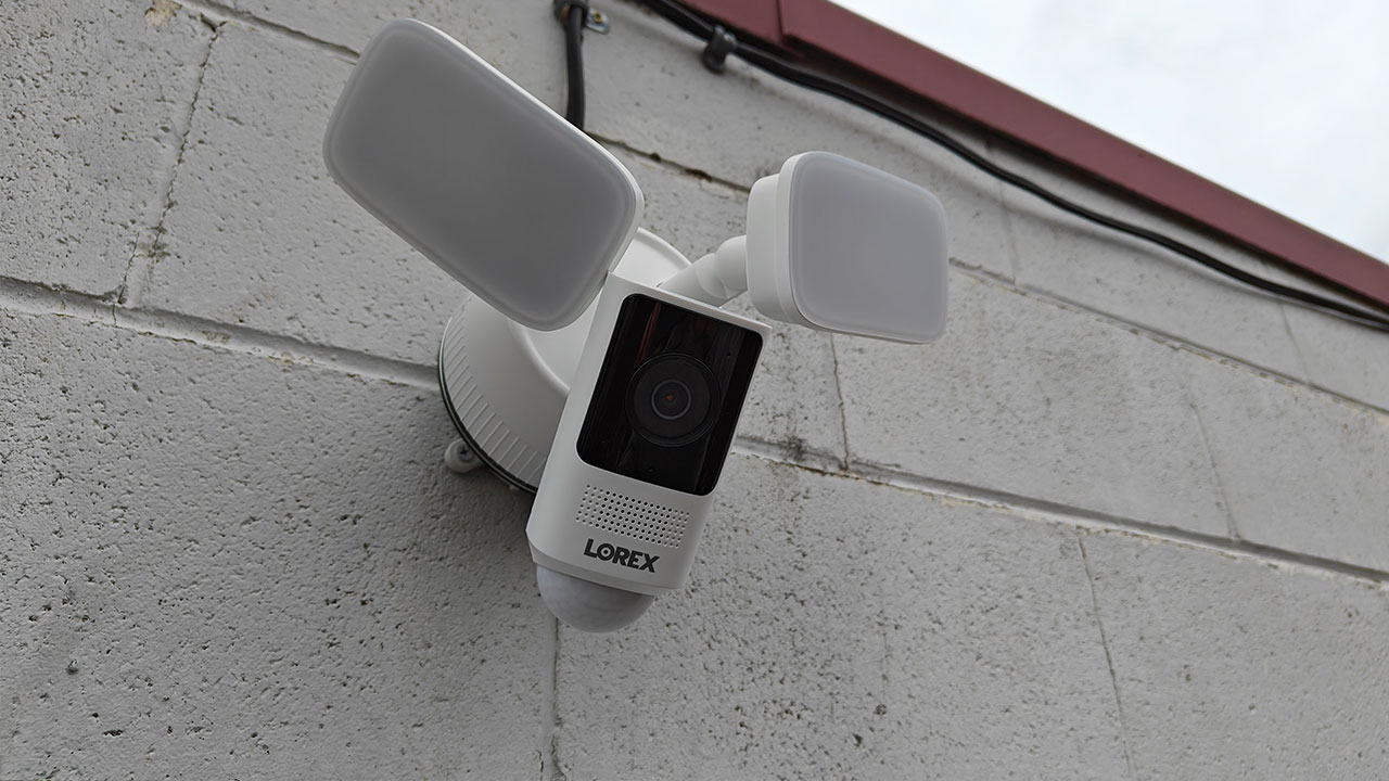 Lorex 2K Wired Floodlight Security Camera Review Lorex 2K Wired Floodlight Security Camera Review