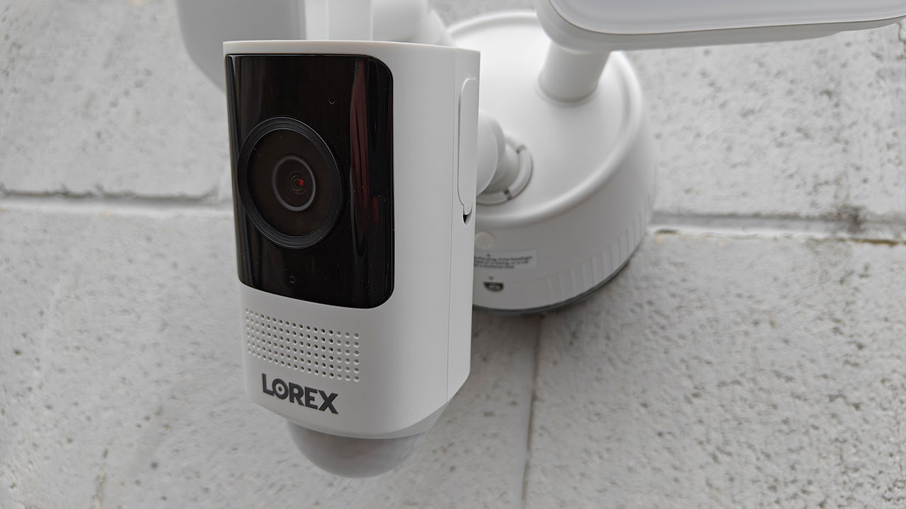 Lorex 2K Wired Floodlight Security Camera Review Lorex 2K Wired Floodlight Security Camera Review