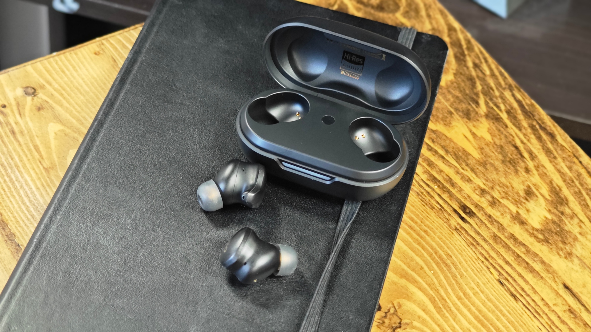 TOZO Golden X1 Review