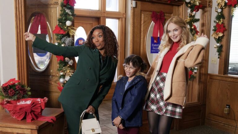 Best. Christmas. Ever. Review