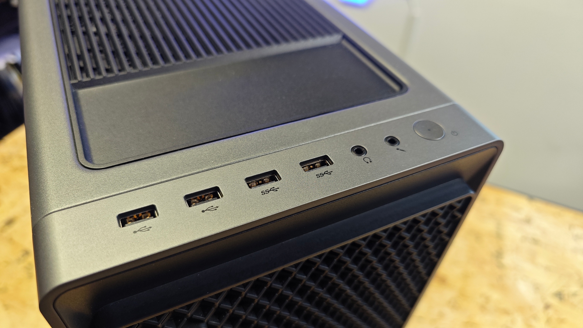 Lenovo Legion Tower 7I Gen. 8 Review