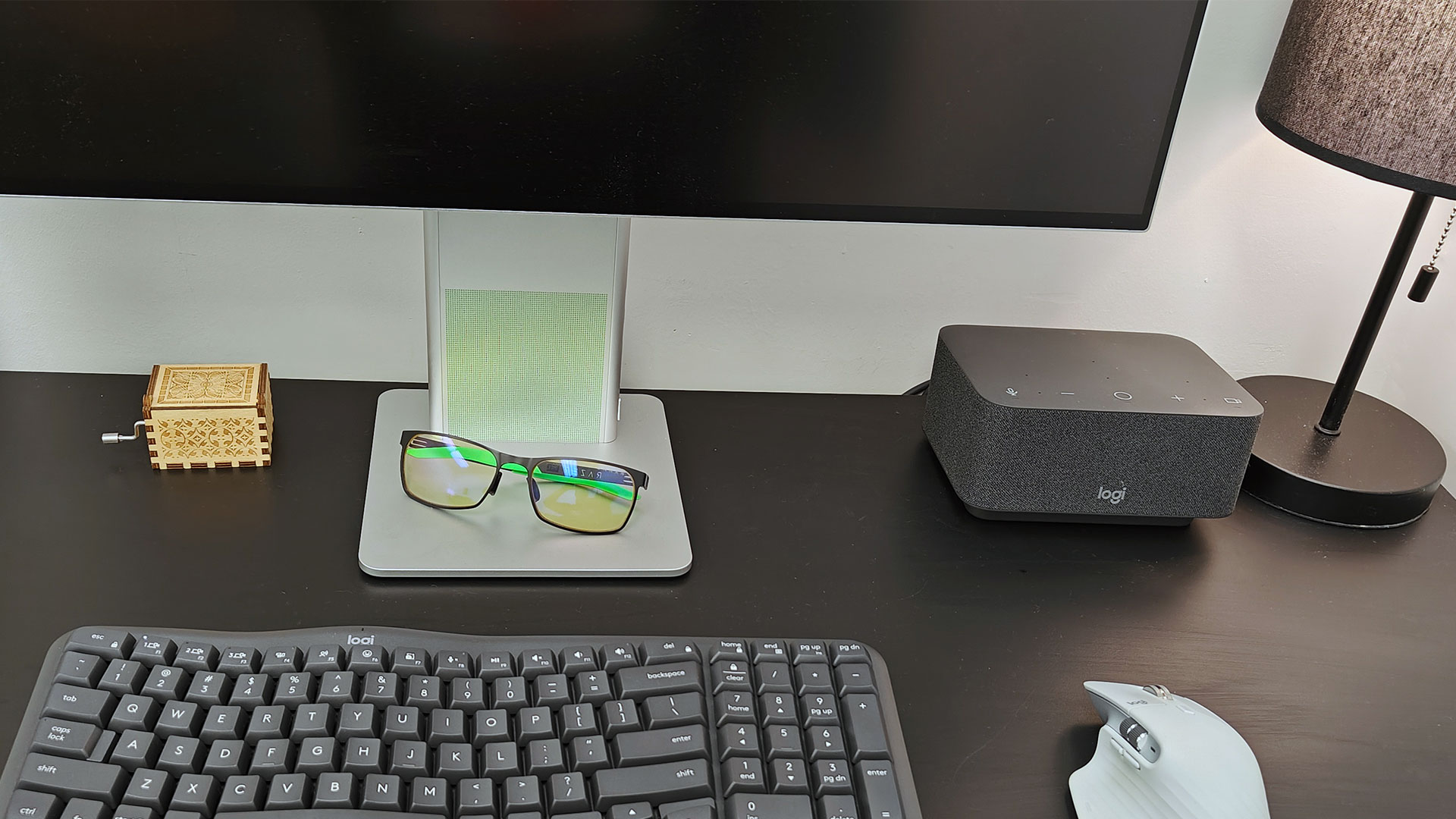 Logi Dock Laptop Dock Review