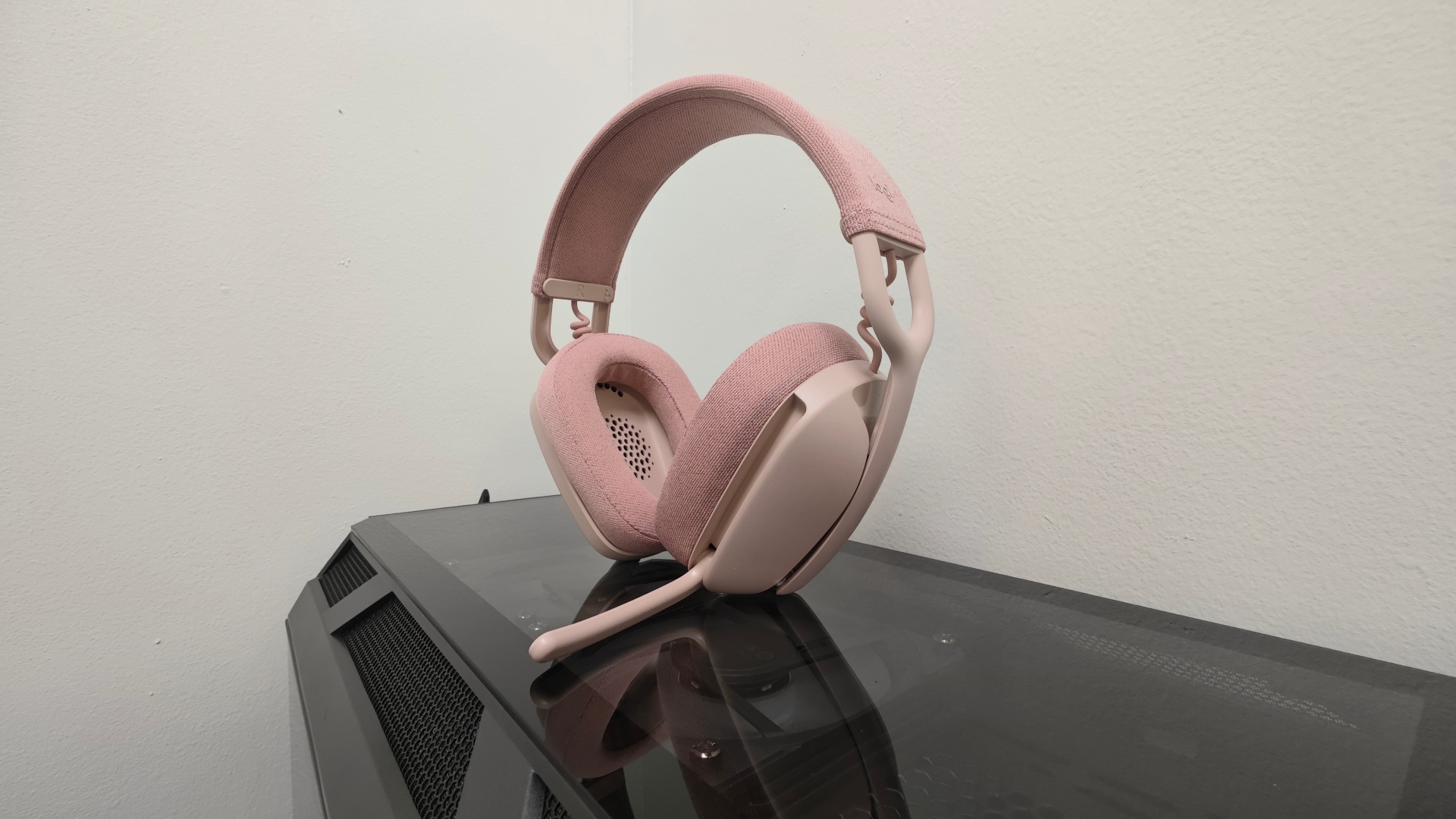 Logitech Zone Vibe 100 Wireless Headset Review