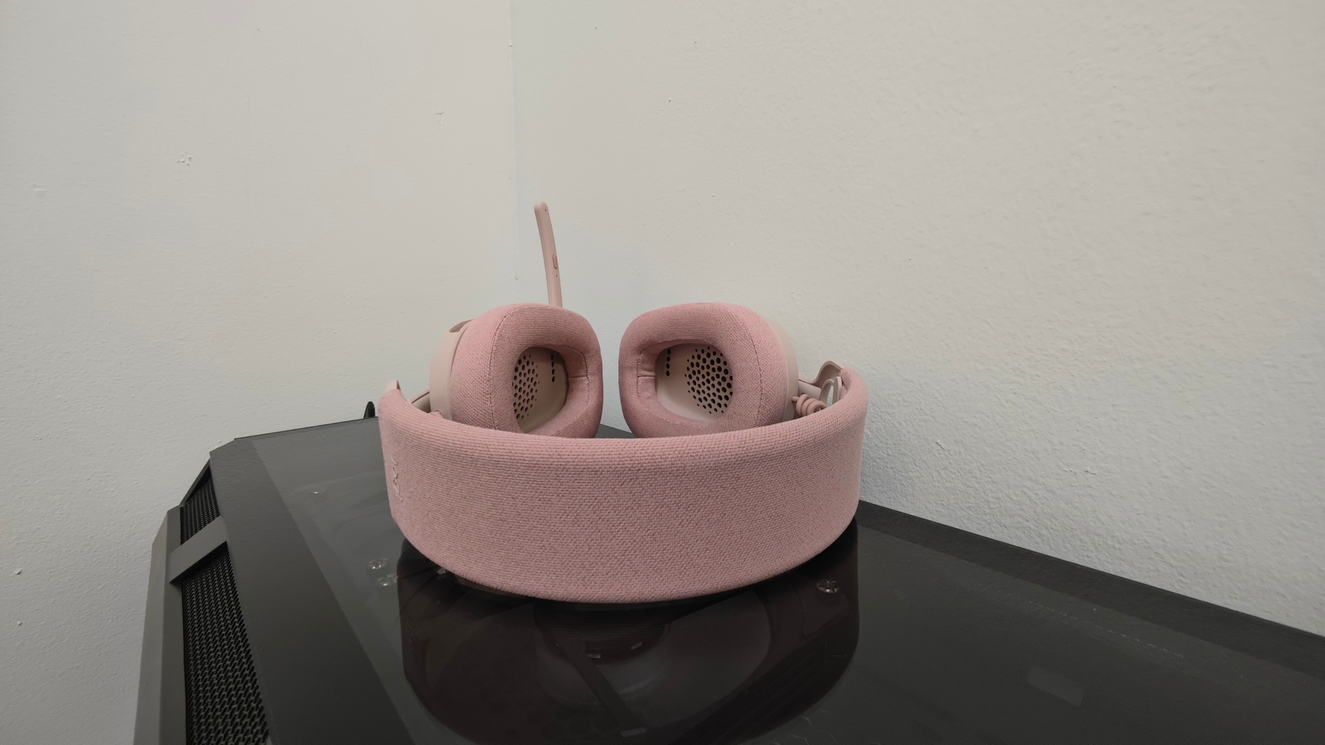 Logitech Zone Vibe 100 Wireless Headset Review