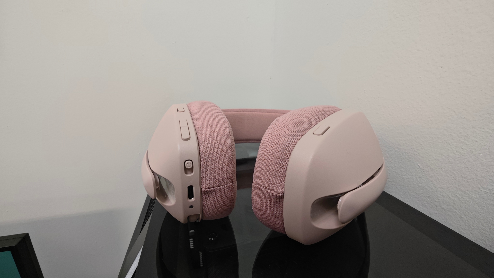 Logitech Zone Vibe 100 Wireless Headset Review