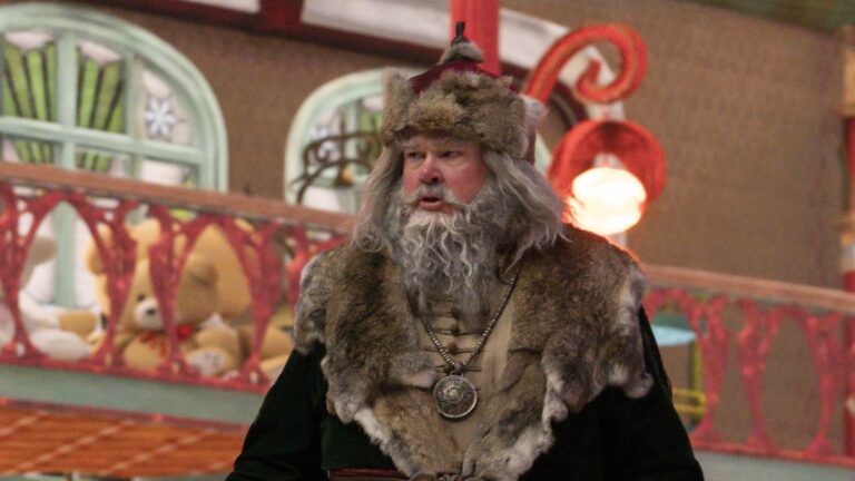 The Santa Clauses (2023) Season 2 Review