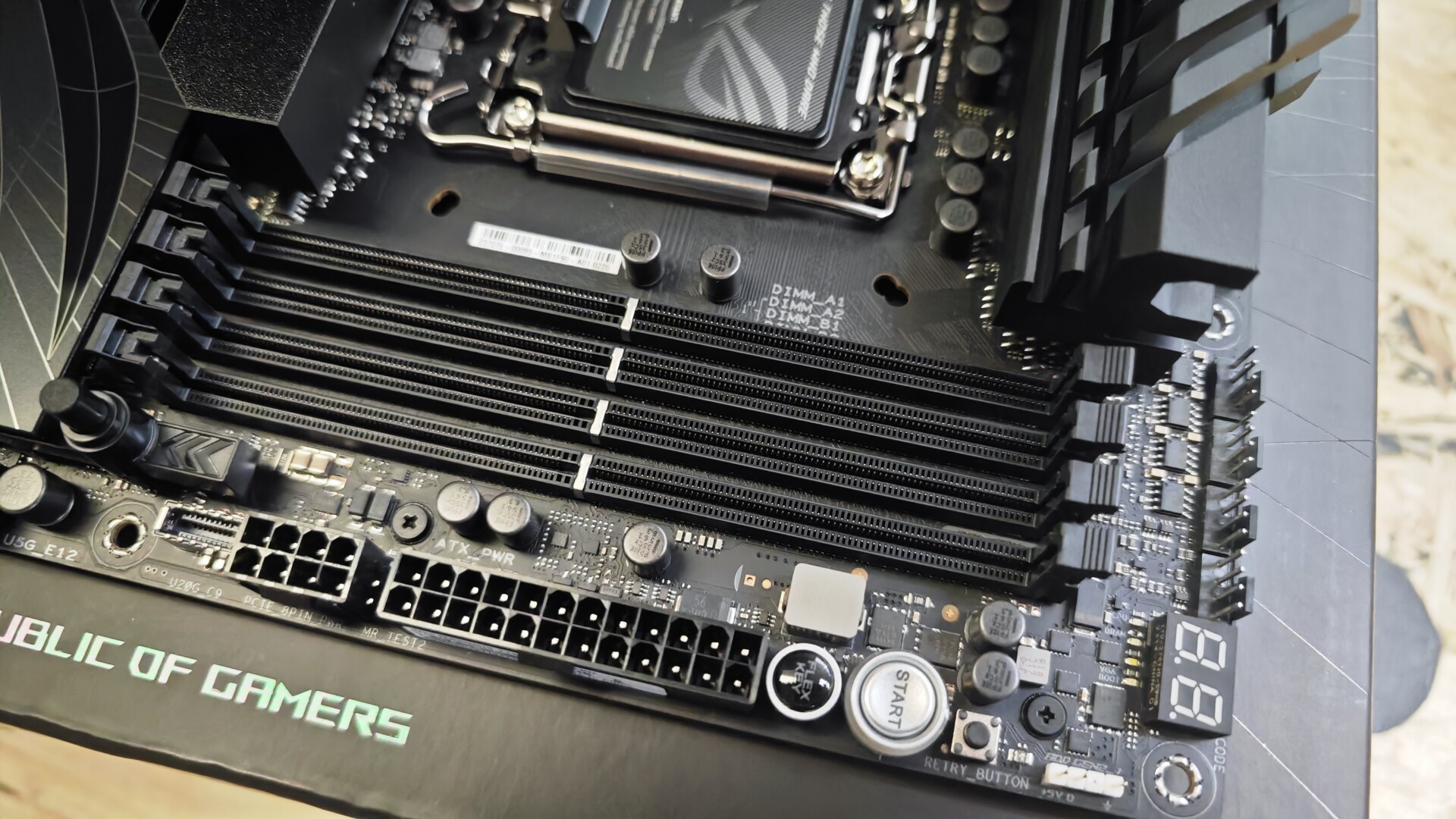 ASUS ROG Maximus Z790 Dark Hero Motherboard Review
