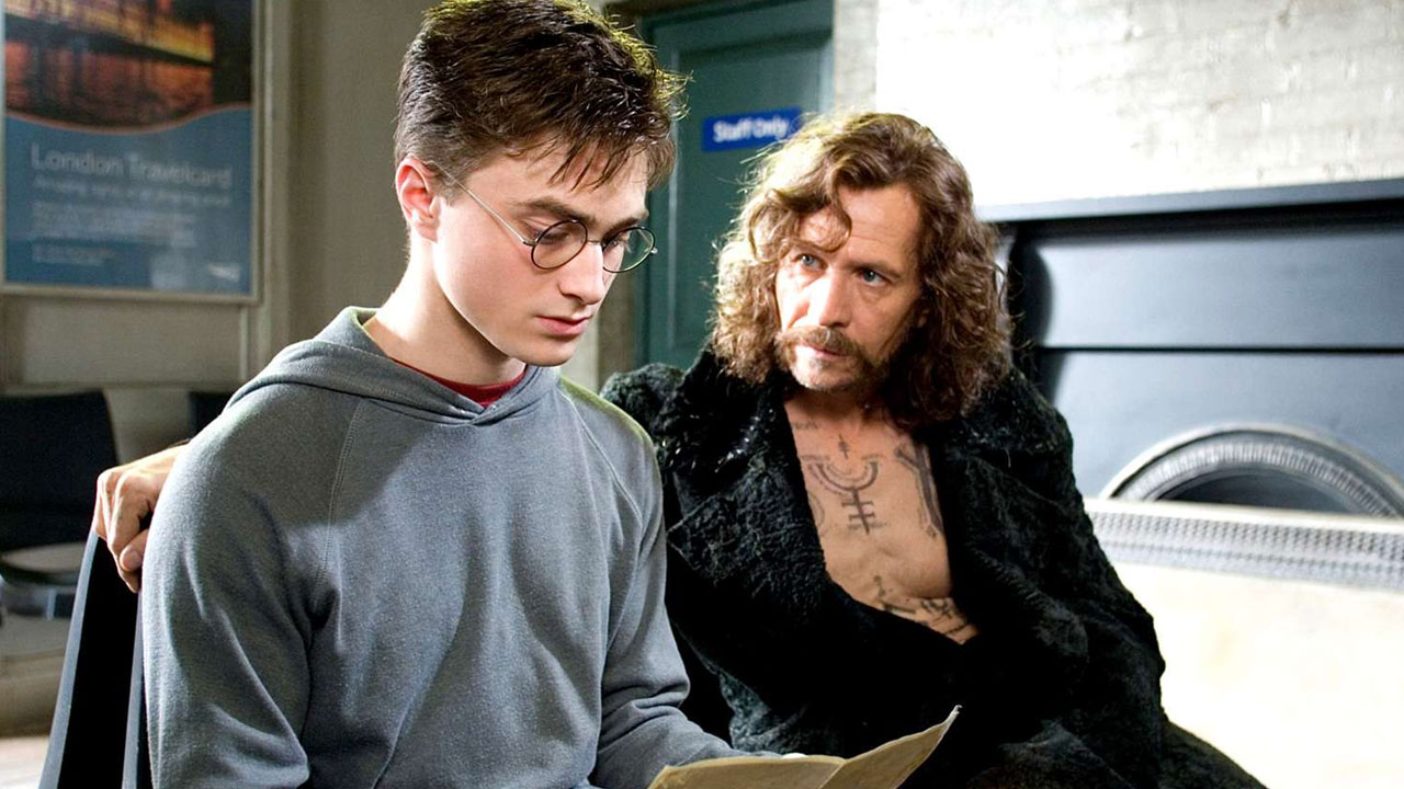 Gary Oldman Regrets Not Reading Harry Potter Before Casting & Says He's "Mediocre in It"