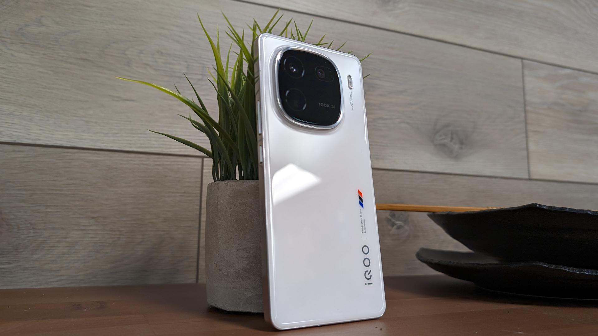 iQOO 12 Premium Smartphone Review - CGMagazine