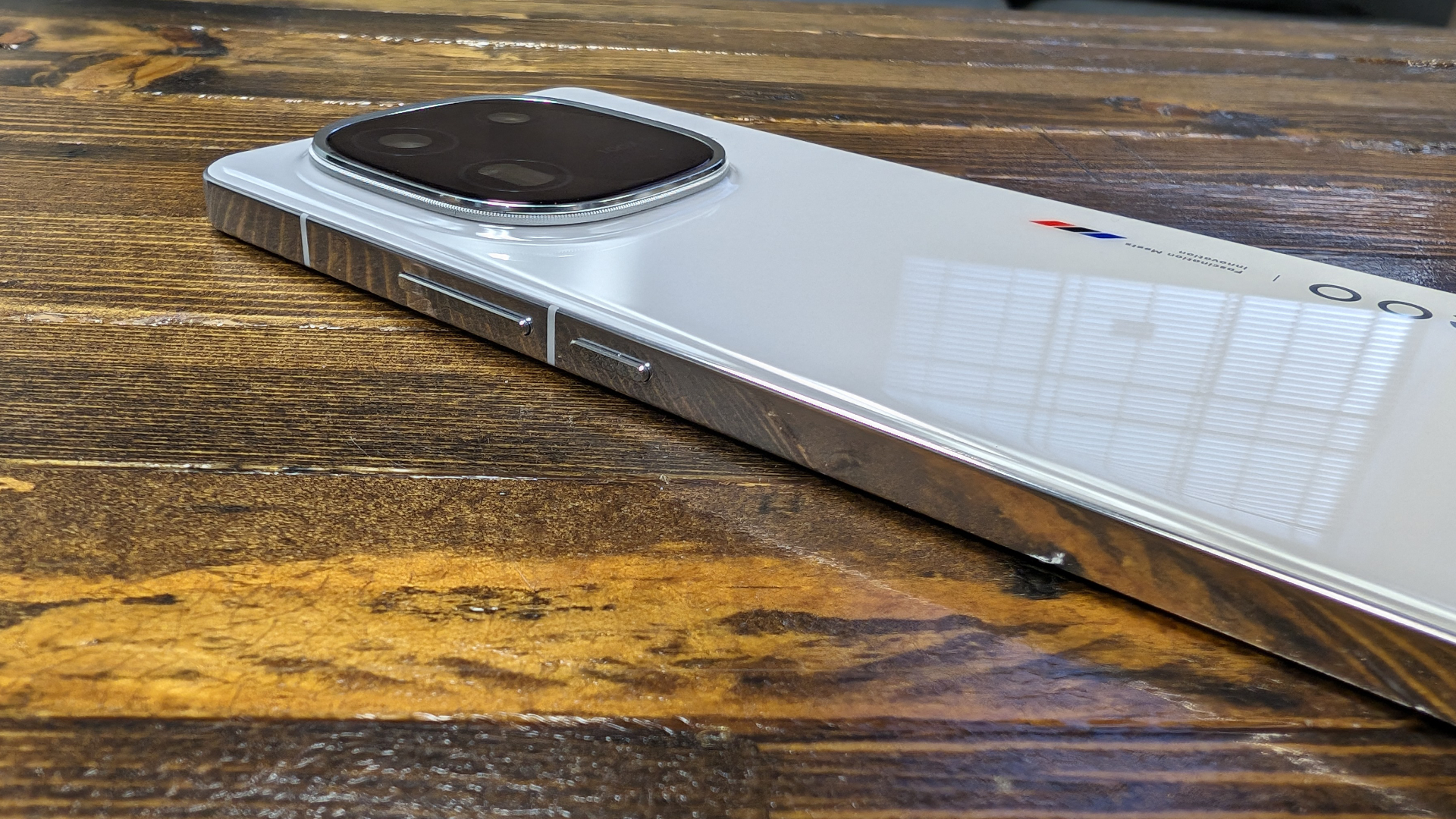 Iqoo 12 Premium Smartphone Review