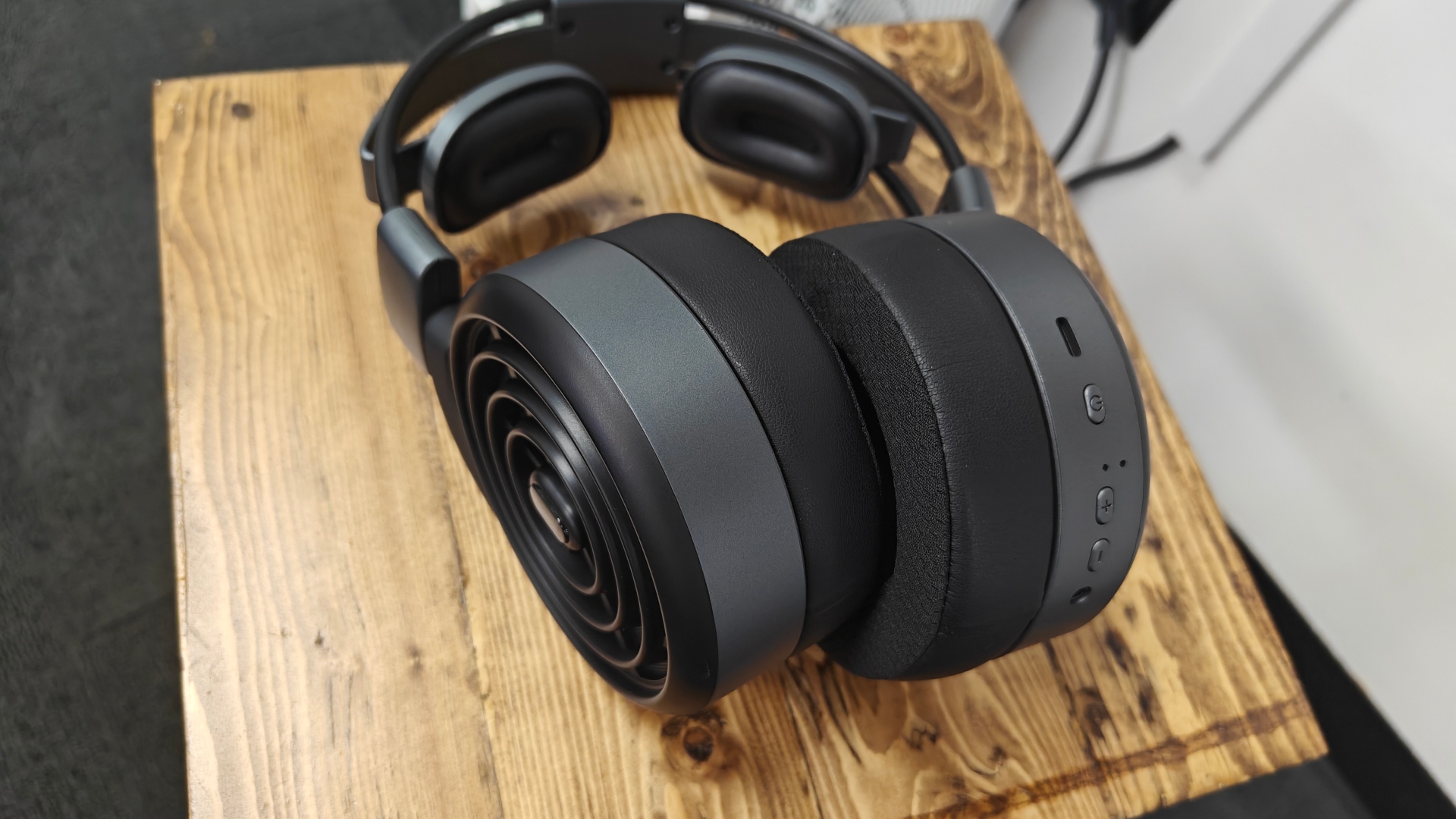 Sineaptic SE-1 Bluetooth Headphones Review
