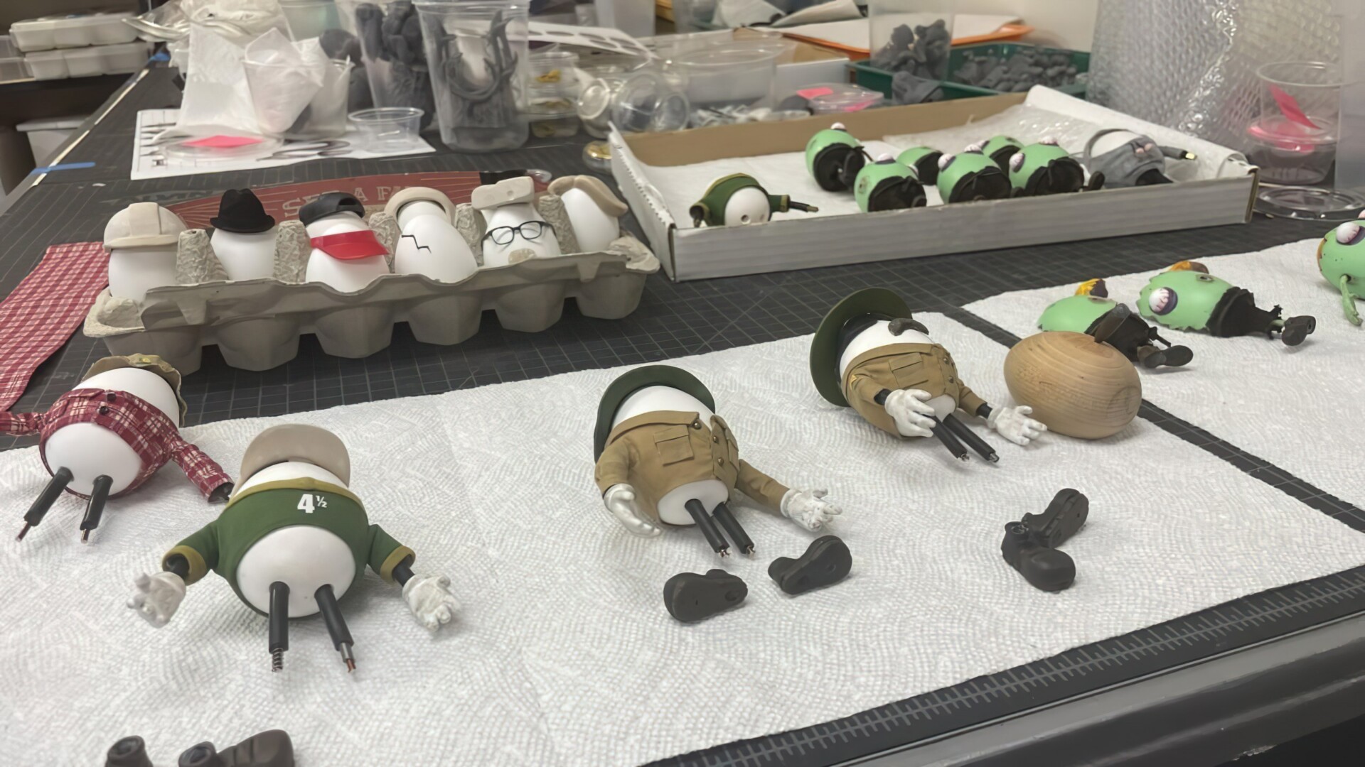 From Stop-Motion to Comics: The Von Dingles