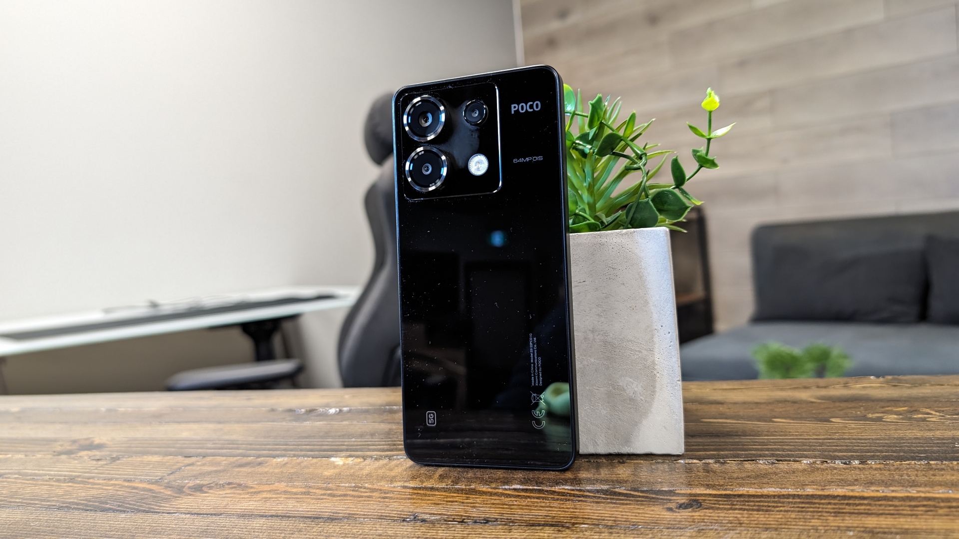 POCO X6 Smartphone Review