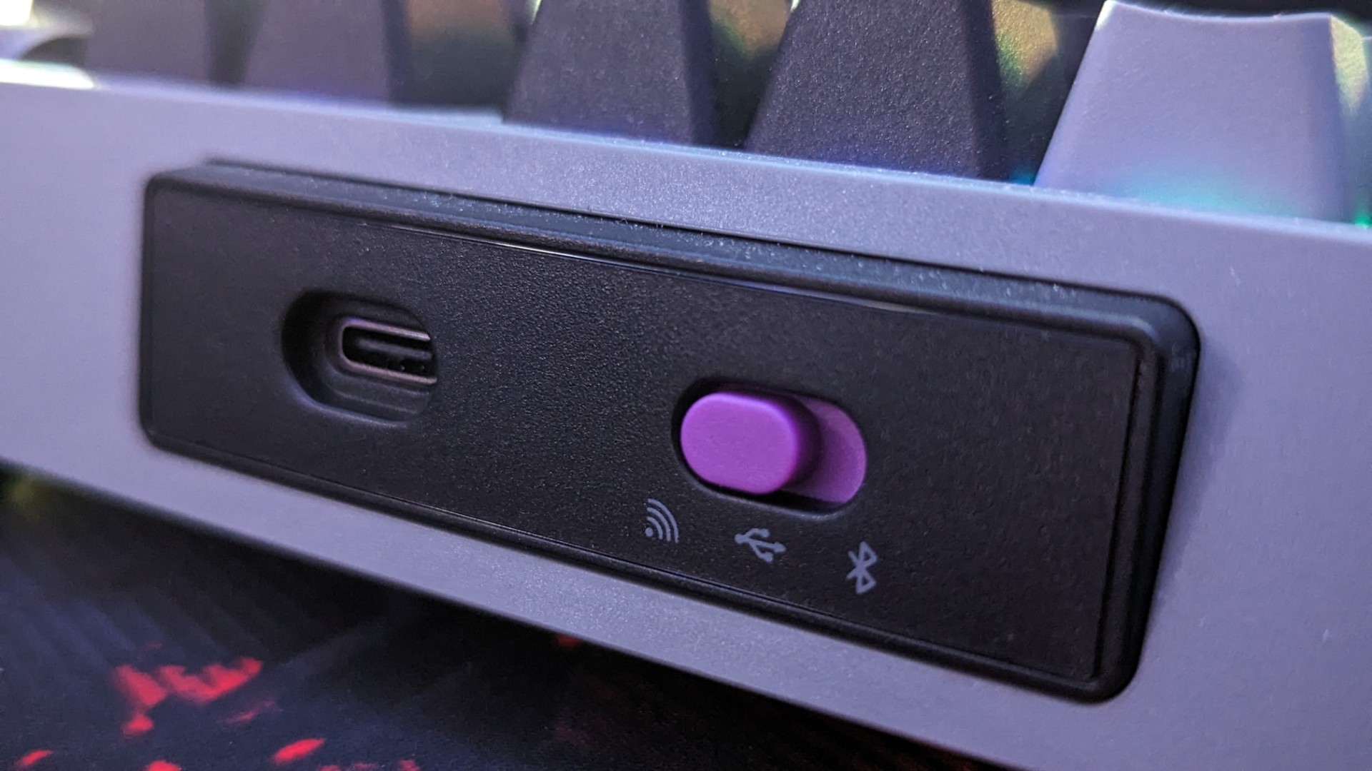 Cooler Master MK700 Hybrid Wireless Keyboard Review