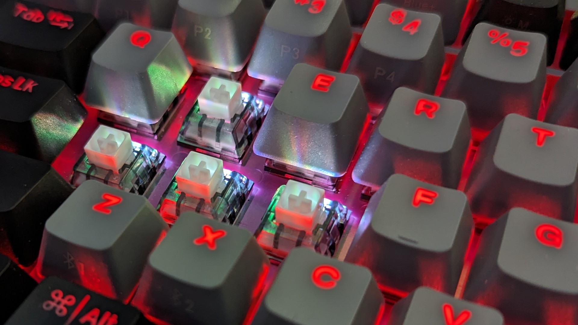 Cooler Master MK700 Hybrid Wireless Keyboard Review