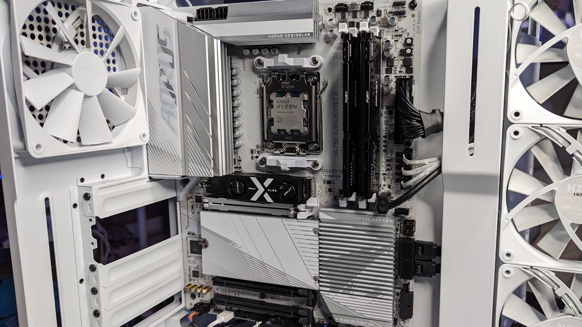 Gigabyte X670E Aorus Pro X Motherboard Review