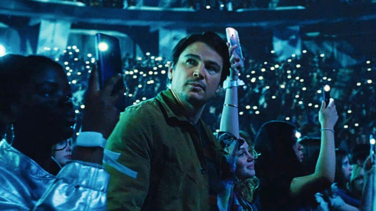 M. Night Shyamalan's Latest Thriller, Trap, Features a Serial Killer On the Run at a Concert